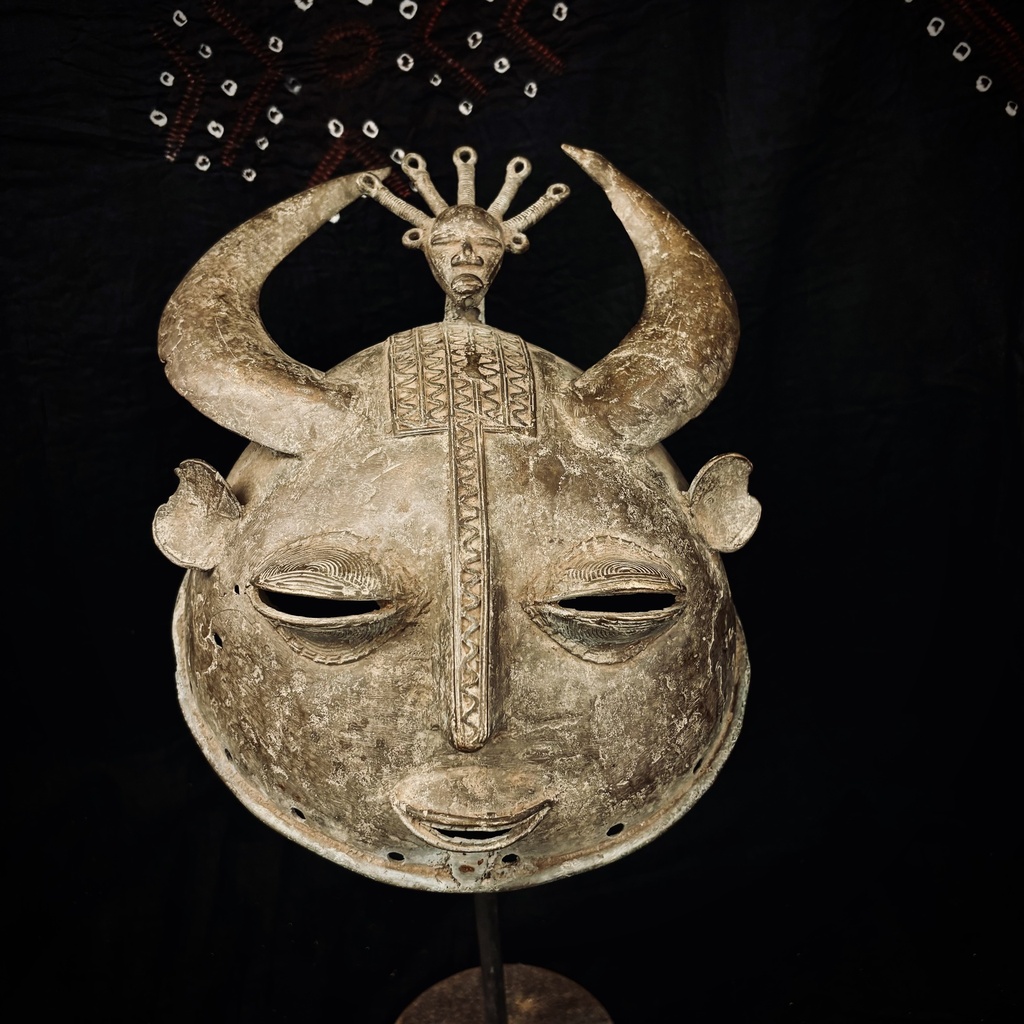 Casco senufo 