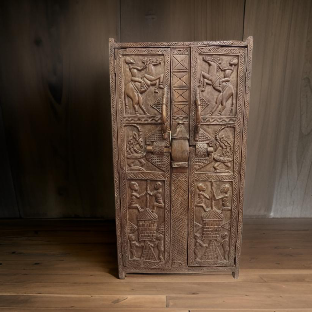 Cupboard (local shipping only)